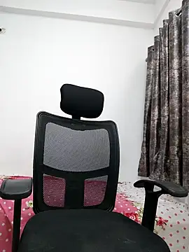 Snapshot of sanaya_baby chatting on 02.13.26 sanaya baby online show from 02.13.26