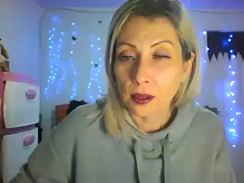 alixia81 online show from 02.20.25