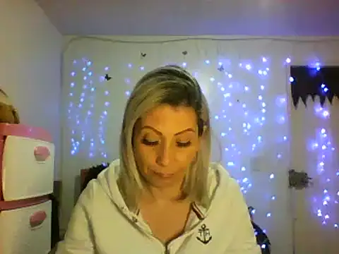 alixia81 online show from 02.21.25