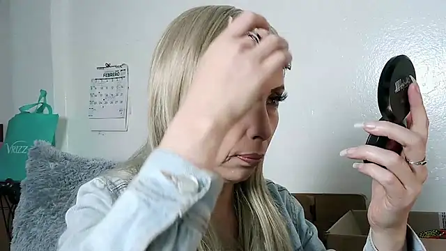 alixia81 online show from 02.26.26