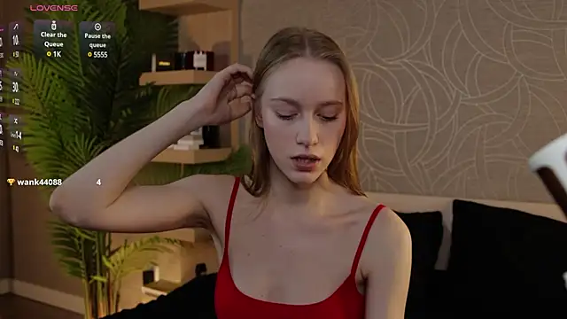 PollyAgata online show from 03.15.25