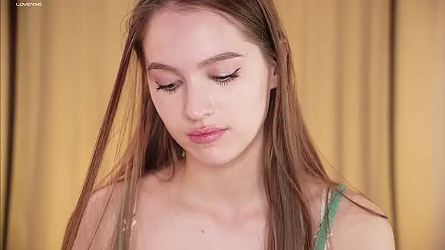 Snapshot of hecola chatting on 06.10.26 hecola online show from 06.10.26