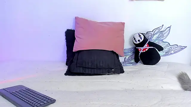 Snapshot of AlyRoses chatting on 01.24.25 AlyRoses online show from 01.24.25