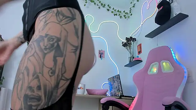 Snapshot of AlyRoses chatting on 03.14.25 AlyRoses online show from 03.14.25