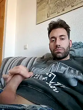 Snapshot of espanolmadrid chatting on 12.31.24 espanolmadrid online show from 12.31.24