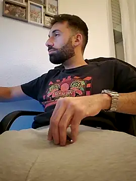 Snapshot of espanolmadrid chatting on 10.27.25 espanolmadrid online show from 10.27.25