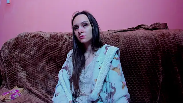 Snapshot of AlmaQueen chatting on 12.07.24 AlmaQueen online show from 12.07.24