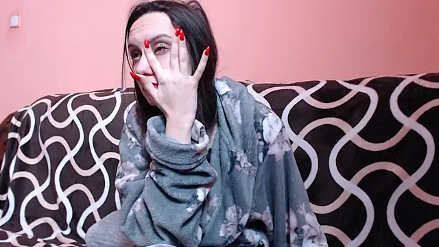 Snapshot of AlmaQueen chatting on 12.31.24 AlmaQueen online show from 12.31.24