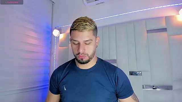 Snapshot of Jacoob19_ chatting on 12.27.24 Jacoob19 online show from 12.27.24