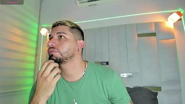 Snapshot of Jacoob19_ chatting on 12.29.24 Jacoob19 online show from 12.29.24