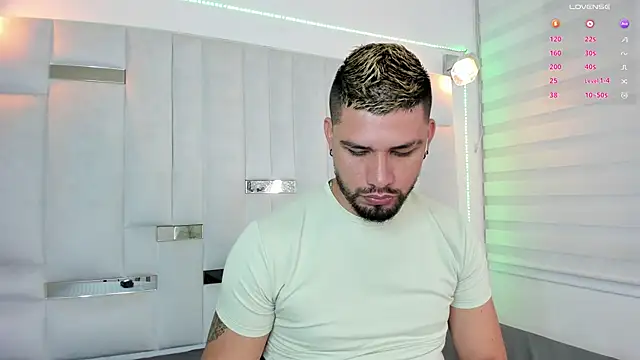 Snapshot of Jacoob19_ chatting on 01.09.25 Jacoob19 online show from 01.09.25