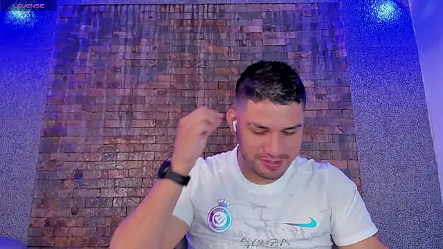 Snapshot of Jacoob19_ chatting on 01.21.25 Jacoob19 online show from 01.21.25