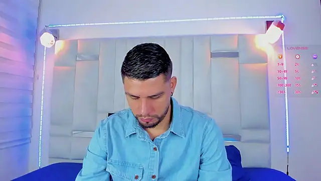 Snapshot of Jacoob19_ chatting on 02.11.25 Jacoob19 online show from 02.11.25