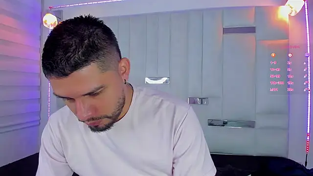 Snapshot of Jacoob19_ chatting on 02.18.25 Jacoob19 online show from 02.18.25