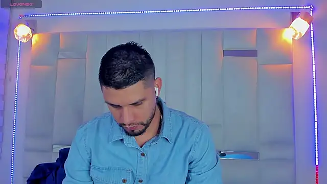 Snapshot of Jacoob19_ chatting on 02.21.25 Jacoob19 online show from 02.21.25