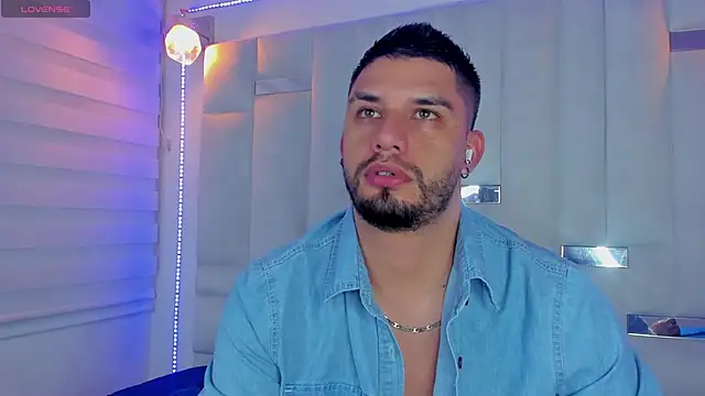 Snapshot of Jacoob19_ chatting on 02.21.25 Jacoob19 online show from 02.21.25