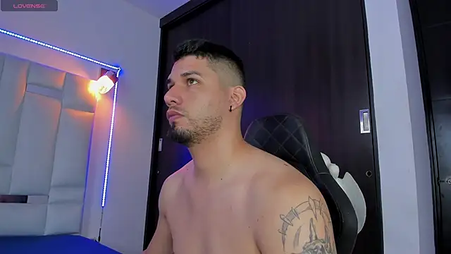 Snapshot of Jacoob19_ chatting on 03.14.25 Jacoob19 online show from 03.14.25