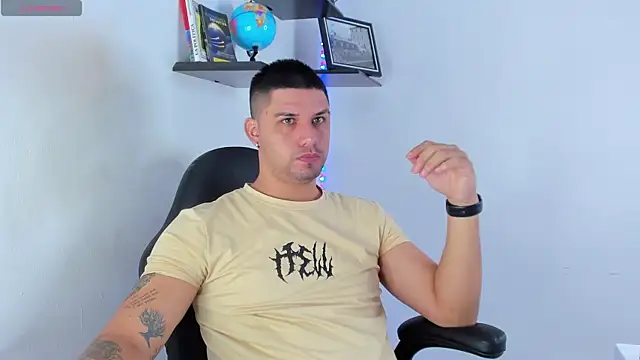 Snapshot of Jacoob19_ chatting on 10.14.25 Jacoob19 online show from 10.14.25