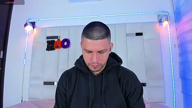 Snapshot of Jacoob19_ chatting on 10.19.25 Jacoob19 online show from 10.19.25