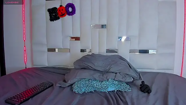 Snapshot of Jacoob19_ chatting on 10.31.25 Jacoob19 online show from 10.31.25