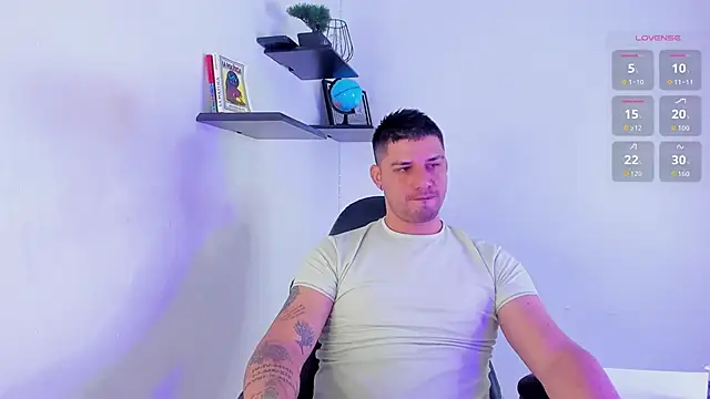 Snapshot of Jacoob19_ chatting on 11.23.25 Jacoob19 online show from 11.23.25