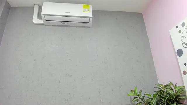 Tiffany mendez online show from 12.02.25