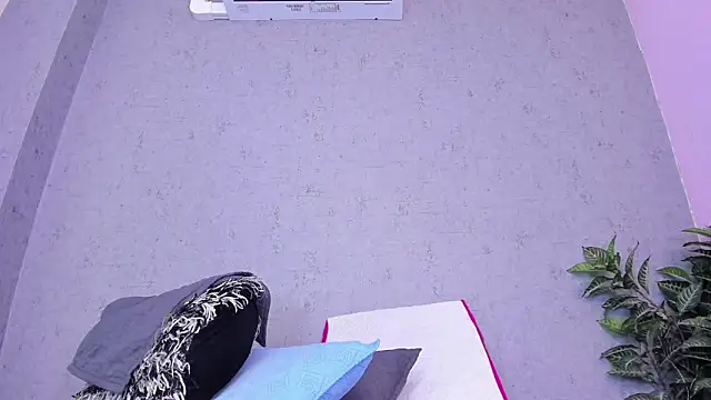 Tiffany mendez online show from 04.15.26