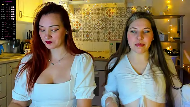 Snapshot of Annie_aww chatting on 02.03.25 Annie aww online show from 02.03.25