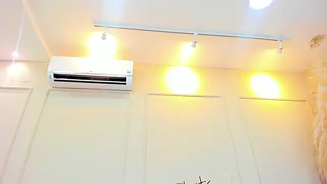 nahomygrey  online show from 03.14.25