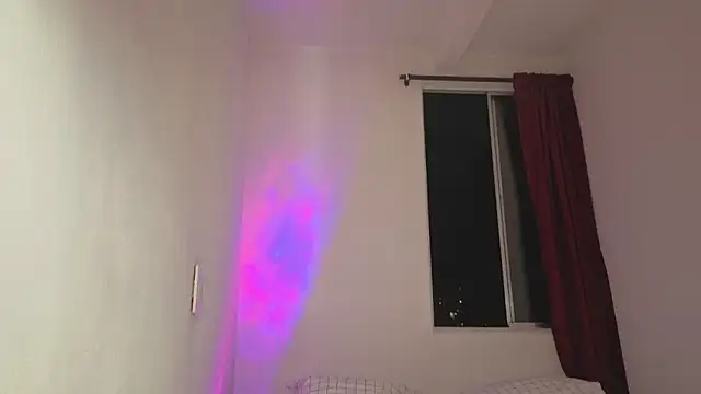 Snapshot of Saturno_v chatting on 09.13.25 Saturno v online show from 09.13.25