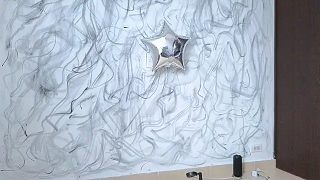 Snapshot of Saturno_v chatting on 09.28.25 Saturno v online show from 09.28.25