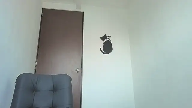 Snapshot of Saturno_v chatting on 11.22.25 Saturno v online show from 11.22.25