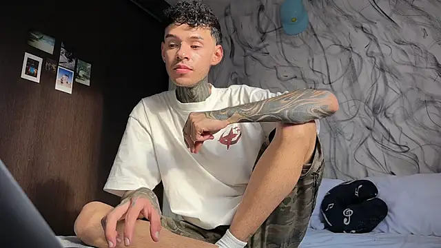 Saturno v online show from 04.15.26