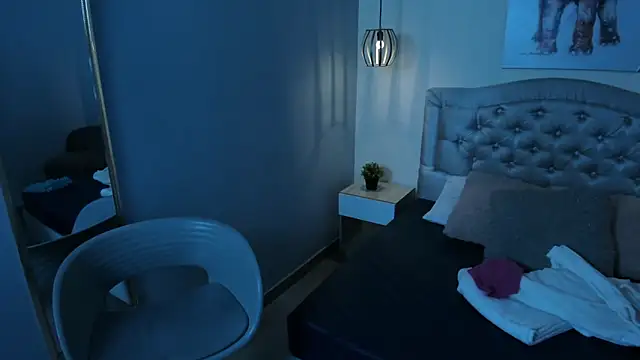 escarleth   online show from 04.20.26