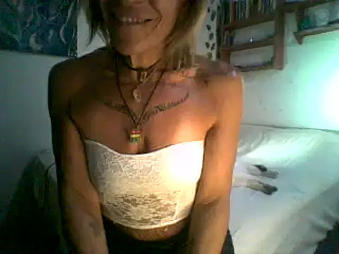 Snapshot of sabinytahot chatting on 01.11.25 sabinytahot online show from 01.11.25