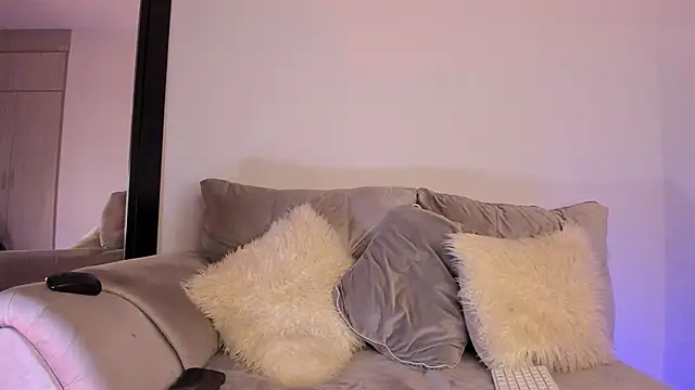 Snapshot of alanajonhsonm chatting on 09.18.25 alanajonhsonm online show from 09.18.25