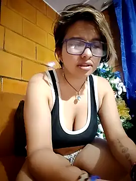 NovaGlitz online show from 12.14.24