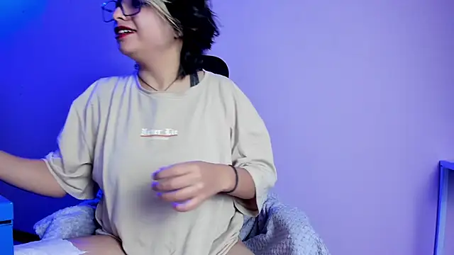 NovaGlitz online show from 01.18.25