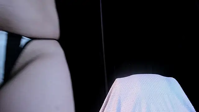 NovaGlitz online show from 02.10.25