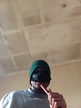 izinjamfee2 online show from 09.29.25