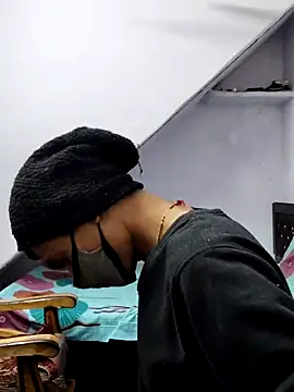 Snapshot of Habibi_big_b chatting on 12.24.24 Habibi big b online show from 12.24.24