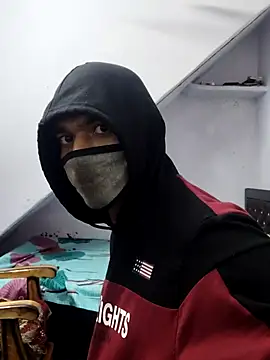 Snapshot of Habibi_big_b chatting on 12.25.24 Habibi big b online show from 12.25.24