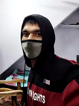 Snapshot of Habibi_big_b chatting on 12.28.24 Habibi big b online show from 12.28.24