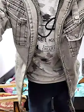 Snapshot of Habibi_big_b chatting on 12.30.24 Habibi big b online show from 12.30.24