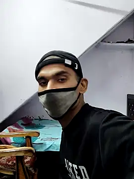 Snapshot of Habibi_big_b chatting on 01.08.25 Habibi big b online show from 01.08.25