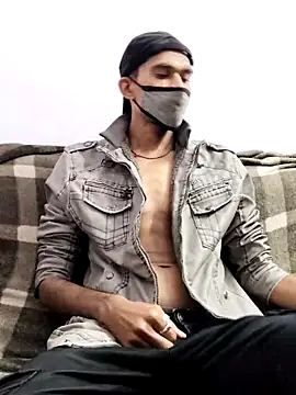 Snapshot of Habibi_big_b chatting on 02.08.25 Habibi big b online show from 02.08.25