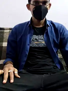 Snapshot of Habibi_big_b chatting on 02.21.25 Habibi big b online show from 02.21.25