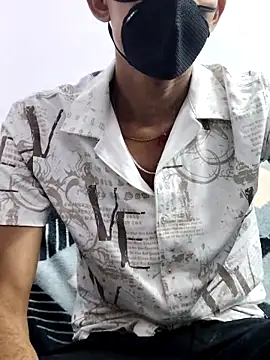 Snapshot of Habibi_big_b chatting on 03.10.25 Habibi big b online show from 03.10.25