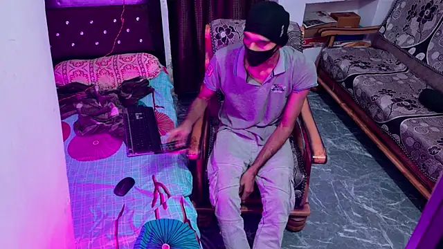 Snapshot of Habibi_big_b chatting on 11.03.25 Habibi big b online show from 11.03.25