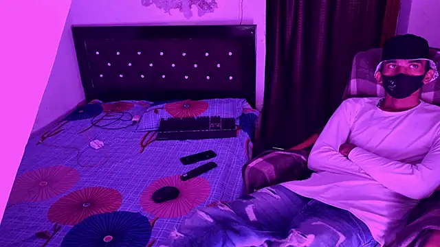 Snapshot of Habibi_big_b chatting on 11.07.25 Habibi big b online show from 11.07.25